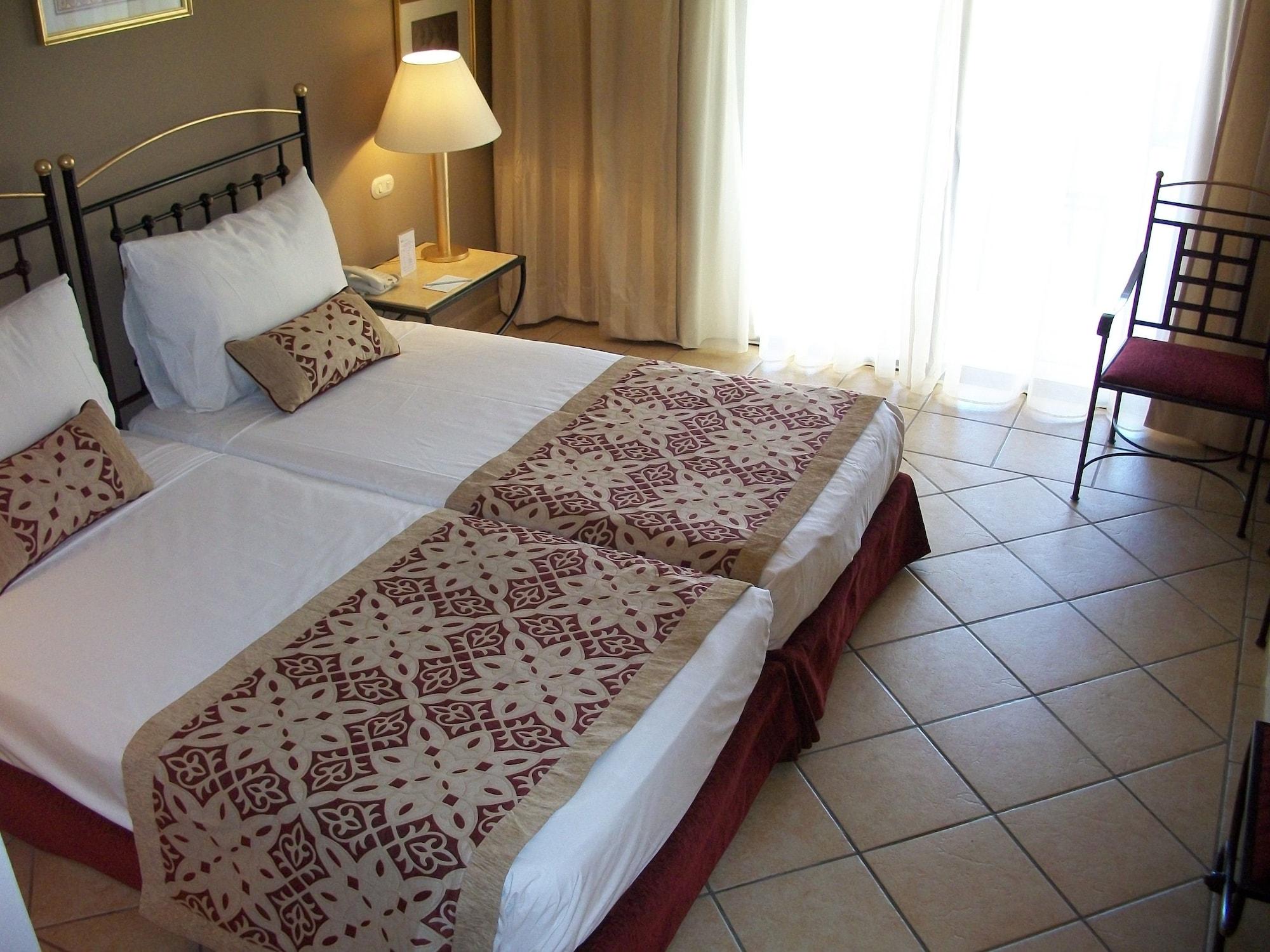 Jaz Makadi Saraya Resort Хургада Экстерьер фото A bed runner