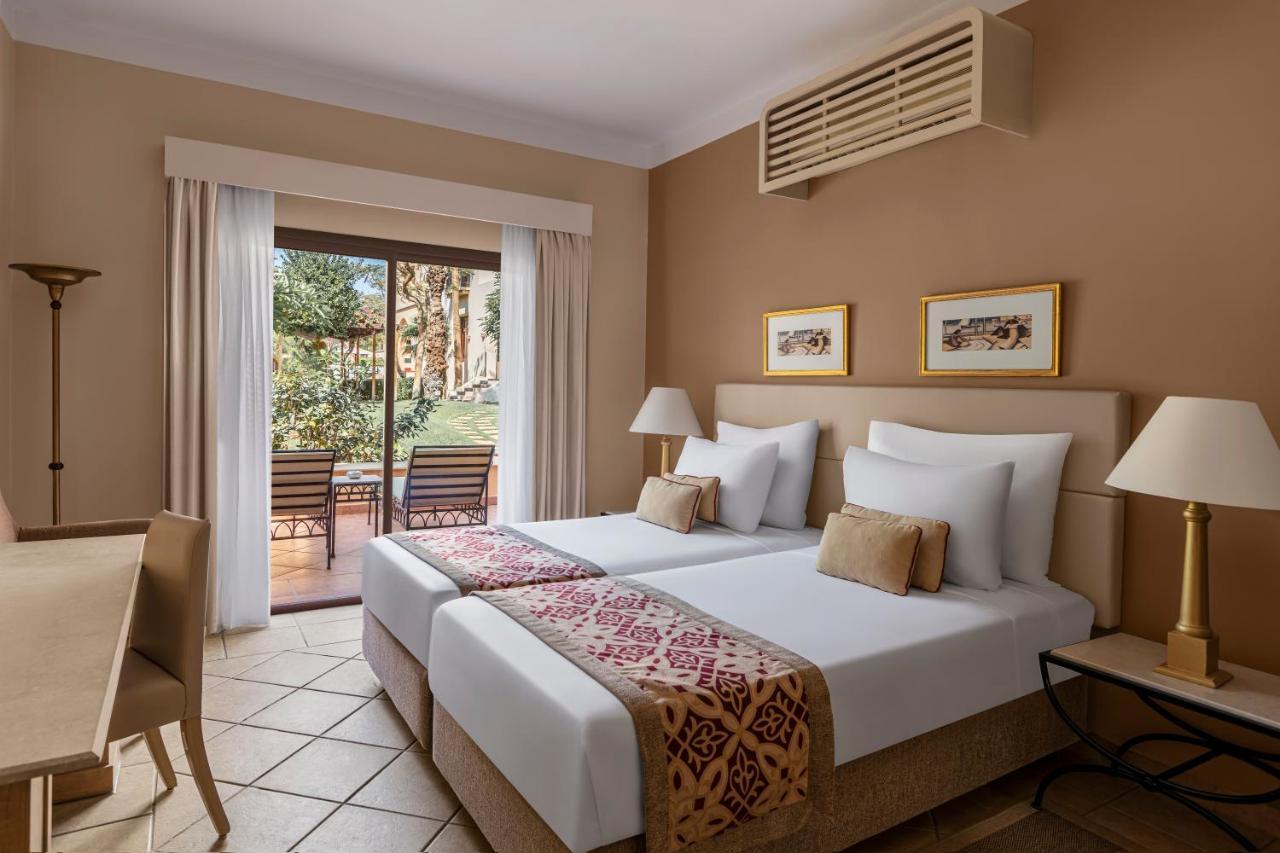 Jaz Makadi Saraya Resort Хургада Экстерьер фото A room at the hotel