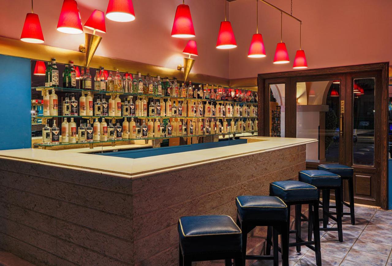 Jaz Makadi Saraya Resort Хургада Экстерьер фото The bar at the 1900 restaurant